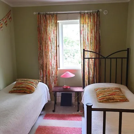 Eden Guest house 3*