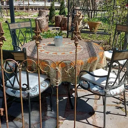 Πανσιόν Eden 3*
